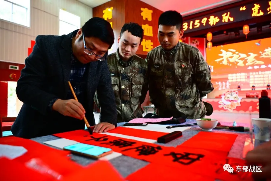 原來陸航部隊過年這么嗨