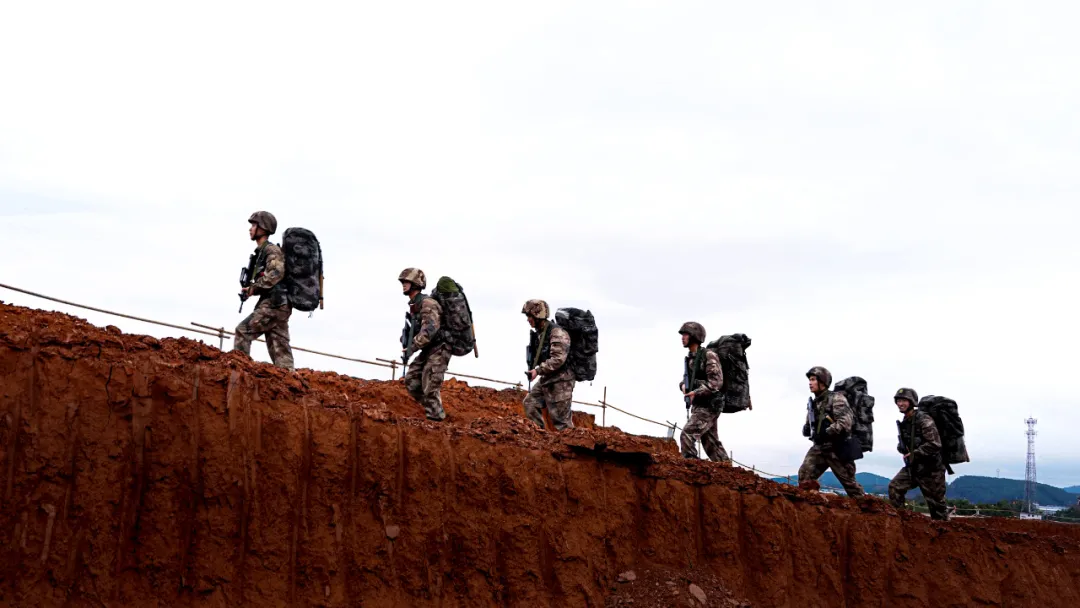 利刃出擊！偵察兵晝夜連貫考核來(lái)襲