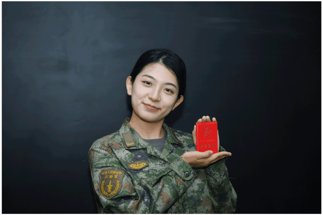 酷圖｜火箭兵女兵的退伍照
