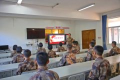 憲法“速遞”至軍營，官兵喜提普法大禮包