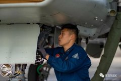 戰(zhàn)機(jī)空中加油畫面來了！