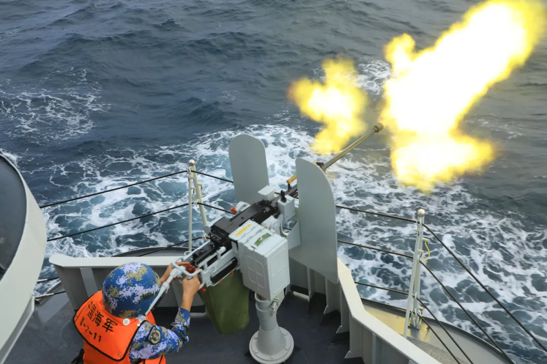 風大浪急，綿陽艦出海實戰(zhàn)礪精兵(圖10)