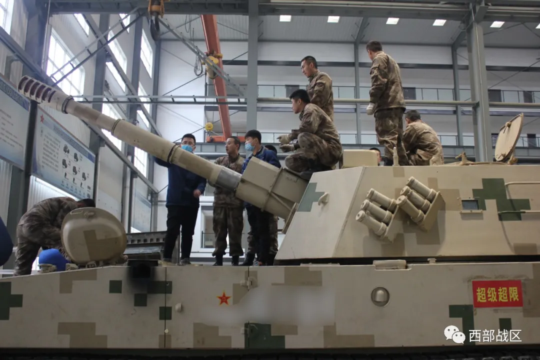 過新年，軍營 “老鐵”換新顏